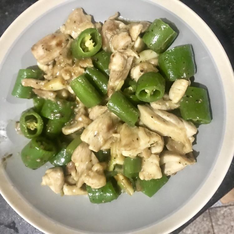 尖椒鸡腿肉