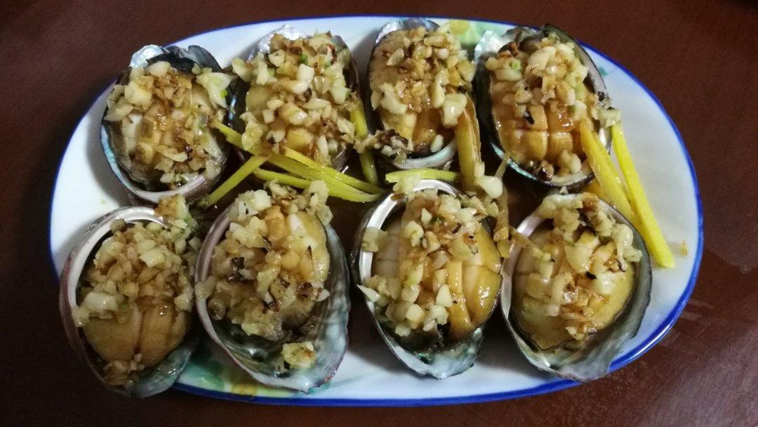 蒜蓉粉丝蒸鲍鱼