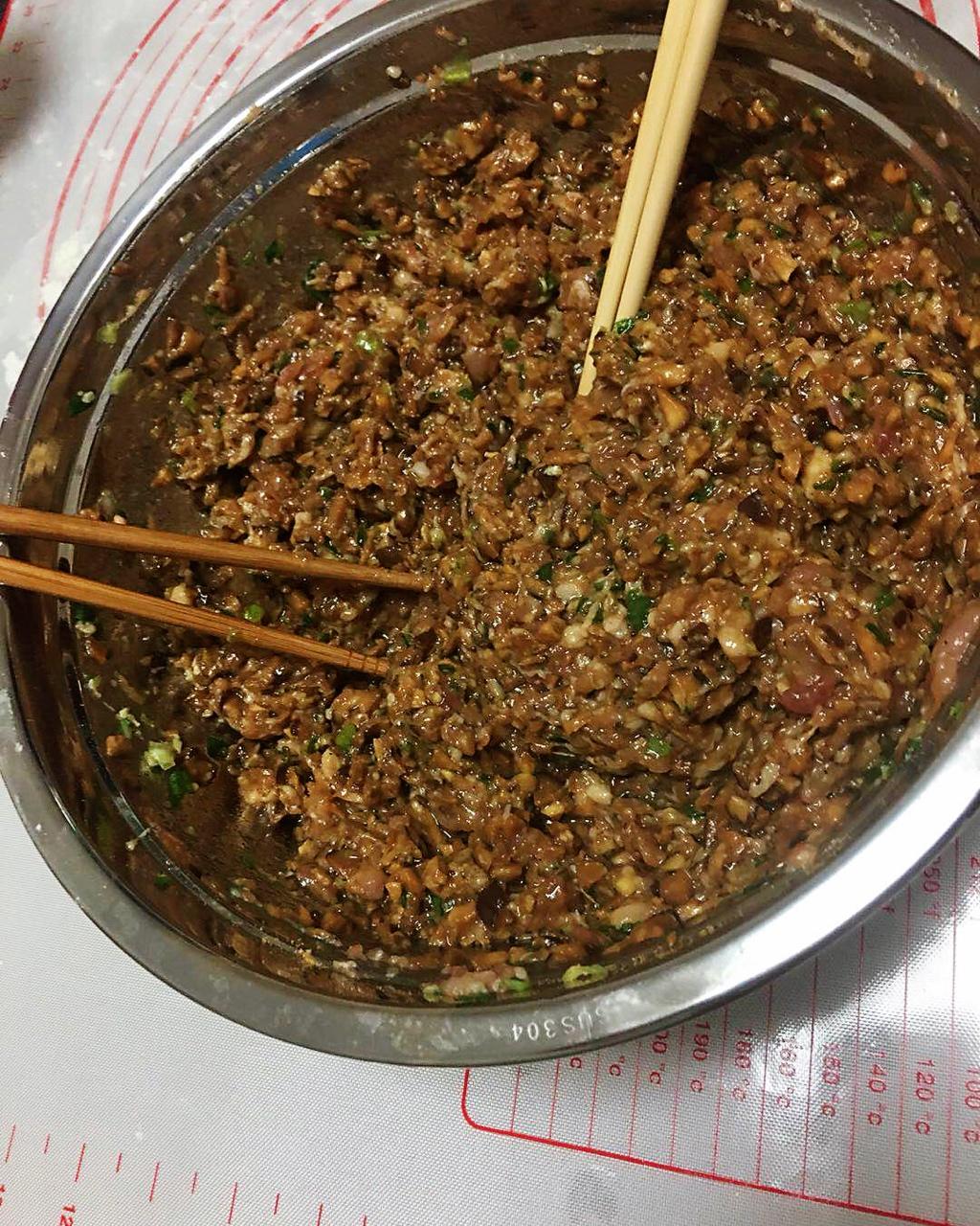 超级好吃的香菇肉馅儿饺子