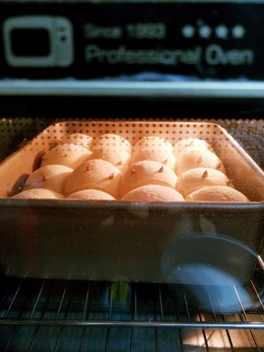 挤挤小面包--跟风搓面团