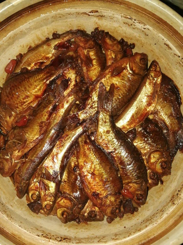 爱放p的小p孩er做的老北京焖酥鱼----吃鱼不吐刺哦