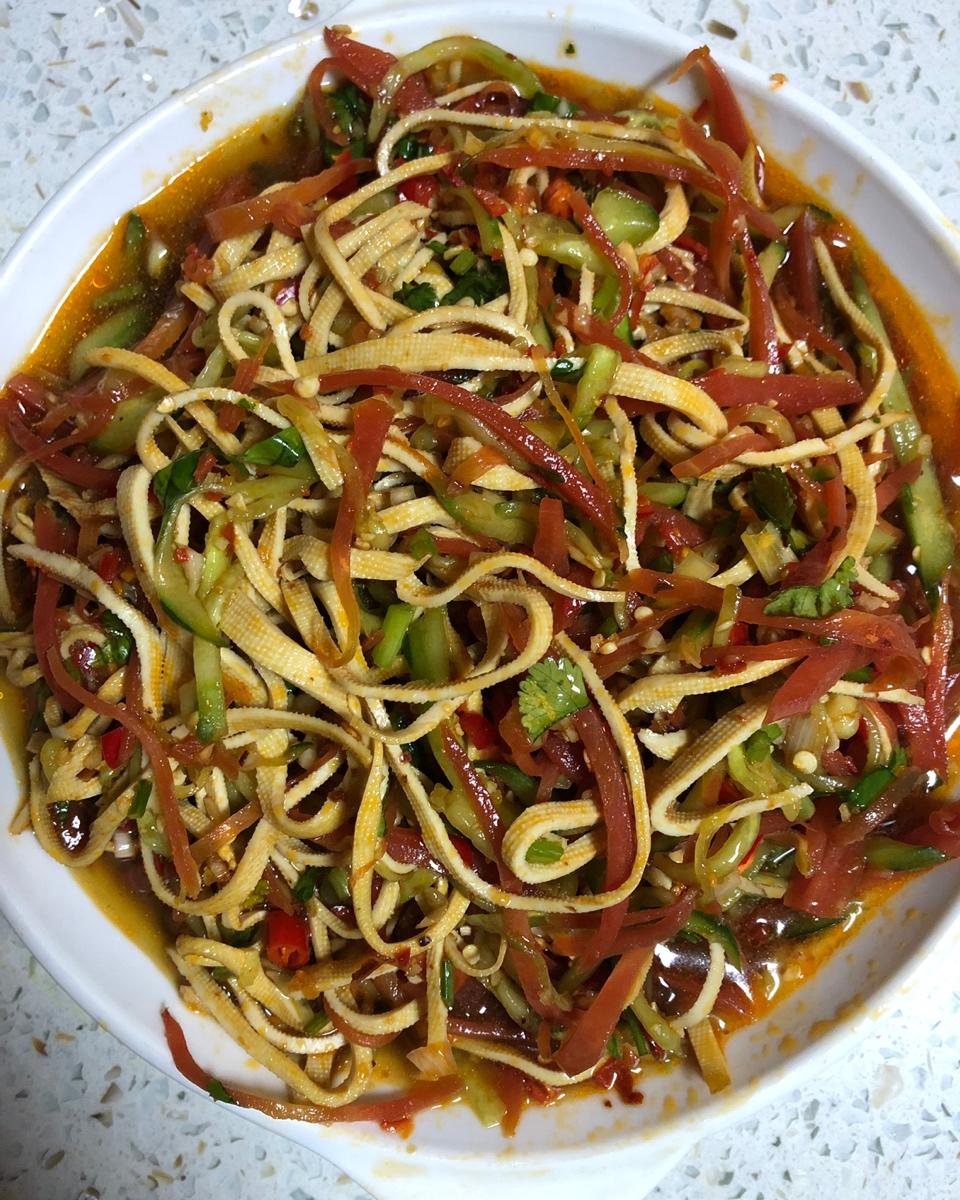 凉拌三丝(豆皮、胡萝卜、黄瓜)