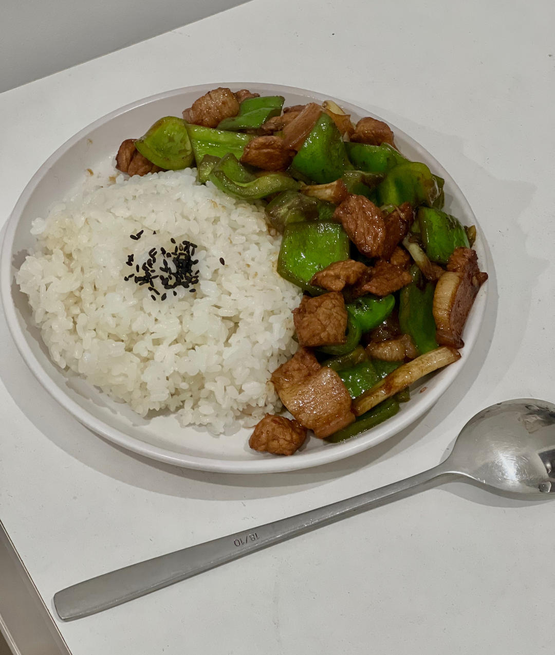 下饭神器👉青椒炒肉