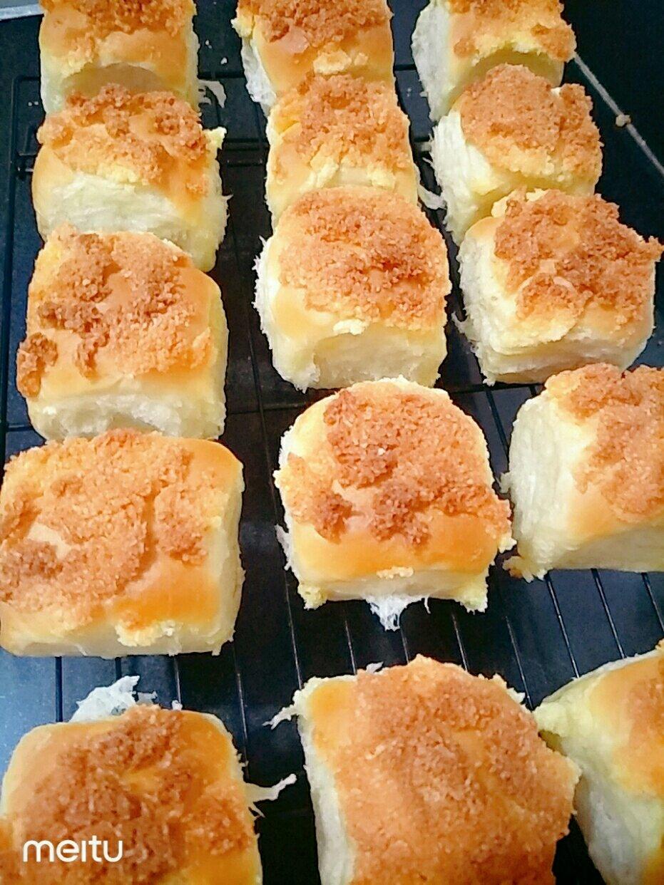 快手椰蓉小餐包（一次发酵照样柔软又拉丝）