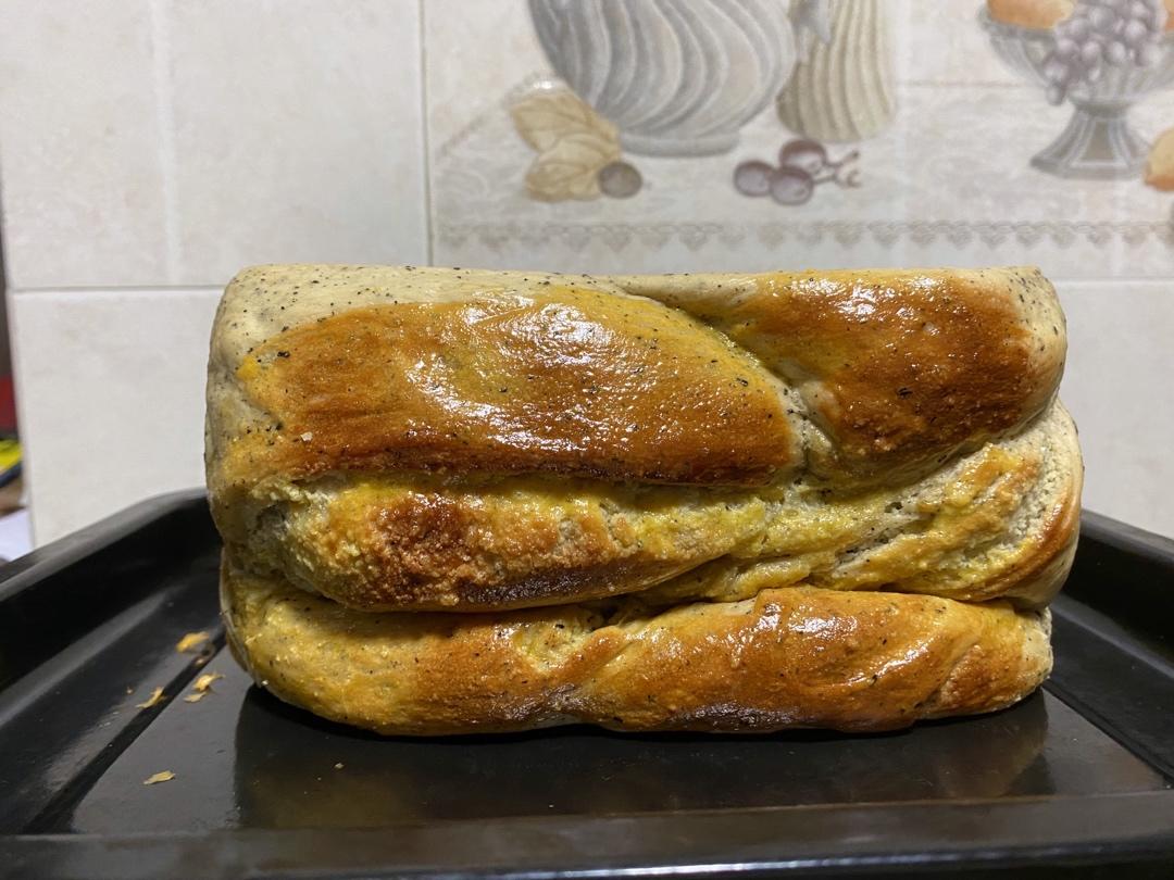 红茶奶酥吐司