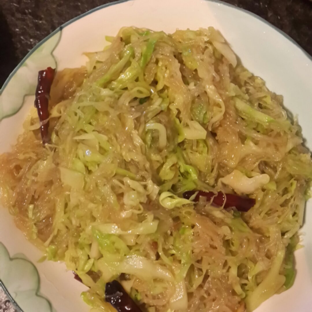 卷心菜炒粉丝 Glass noodles with Cabbage