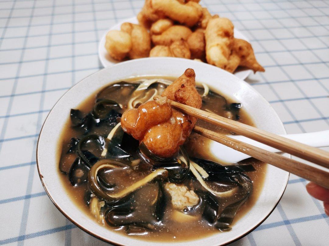 胡辣汤配葱花饼 Hu La Tang