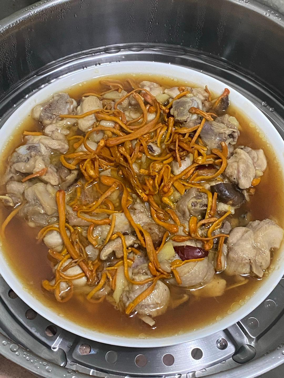 地道广东味——虫草花蒸鸡