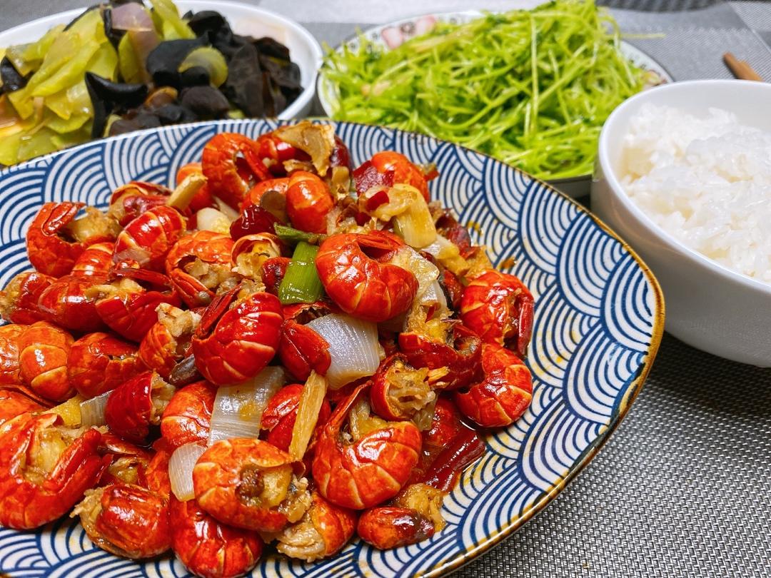 香辣小龙虾-超详细处理干净步骤！