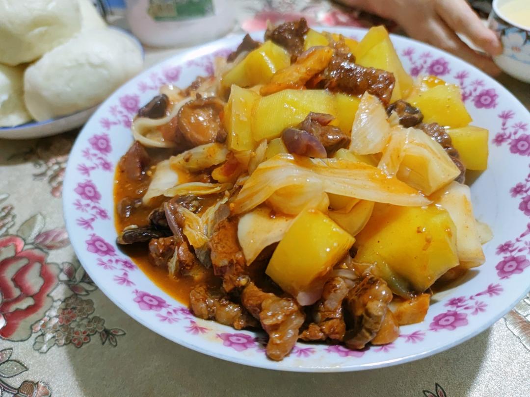 土豆炖牛肉