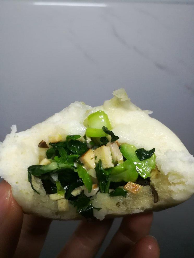 冬笋香菇菜包