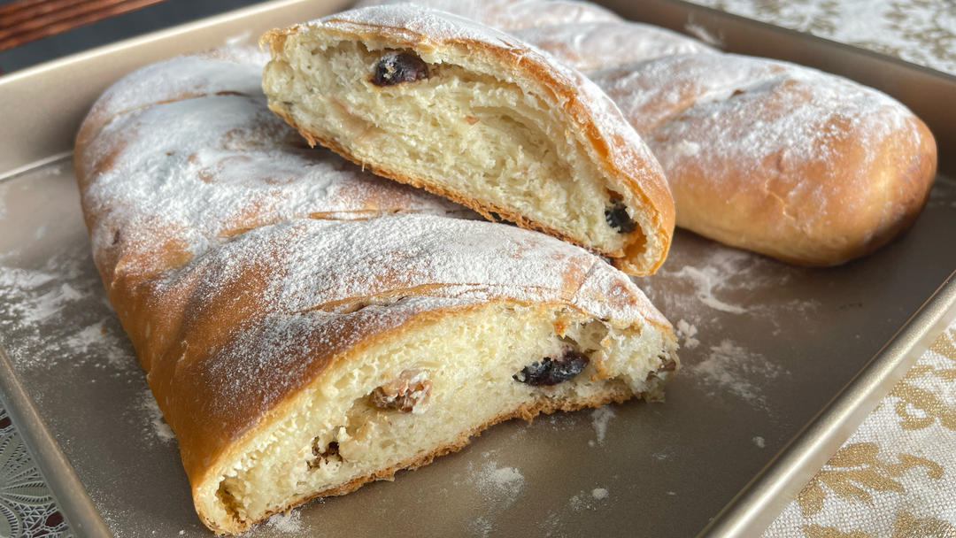 内心柔软的蔓越莓芝士软欧包