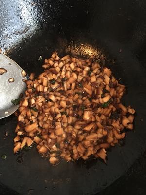 最好吃的「小白菜香菇招财进宝饺子🥟」馅儿这样调，清淡又不失美味👍（菜谱含招财进宝饺子做法）的做法 步骤18