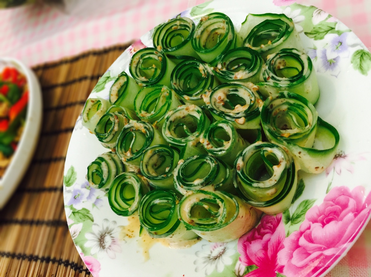 芝麻酱咸蛋青瓜卷