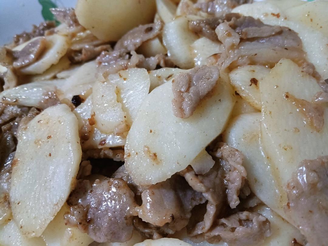 好吃到光盘的山药炒肉片