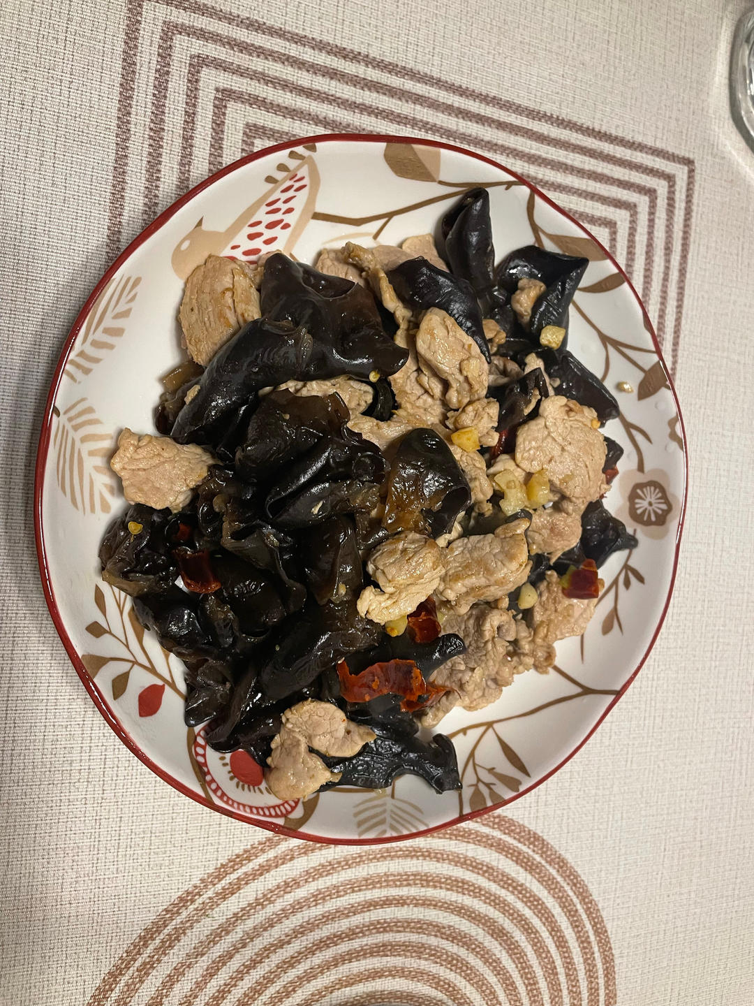超简单家常木耳炒肉