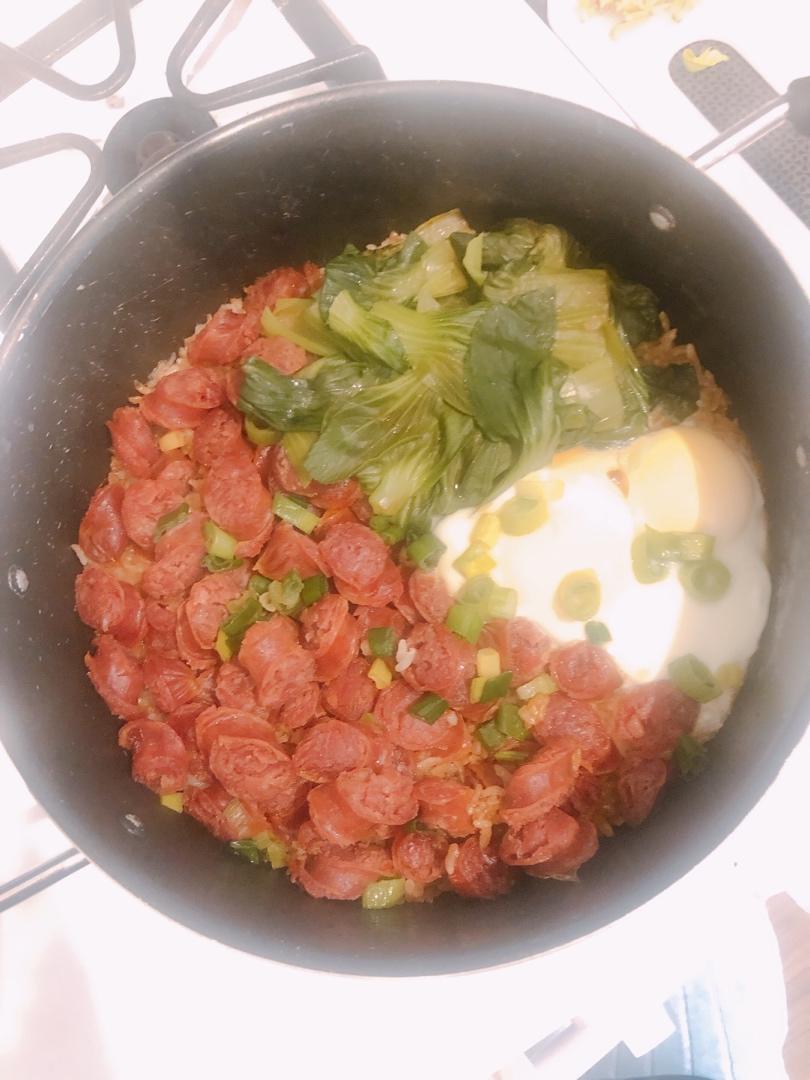 香肠煲仔饭