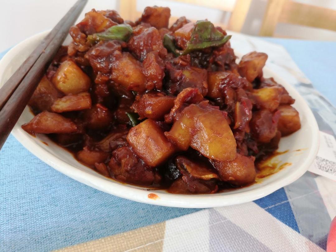 土豆烧鸡（非常下饭哦~）