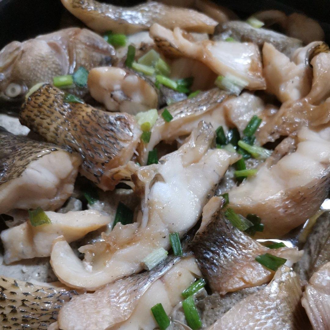 鲜嫩豆腐鲈鱼煲