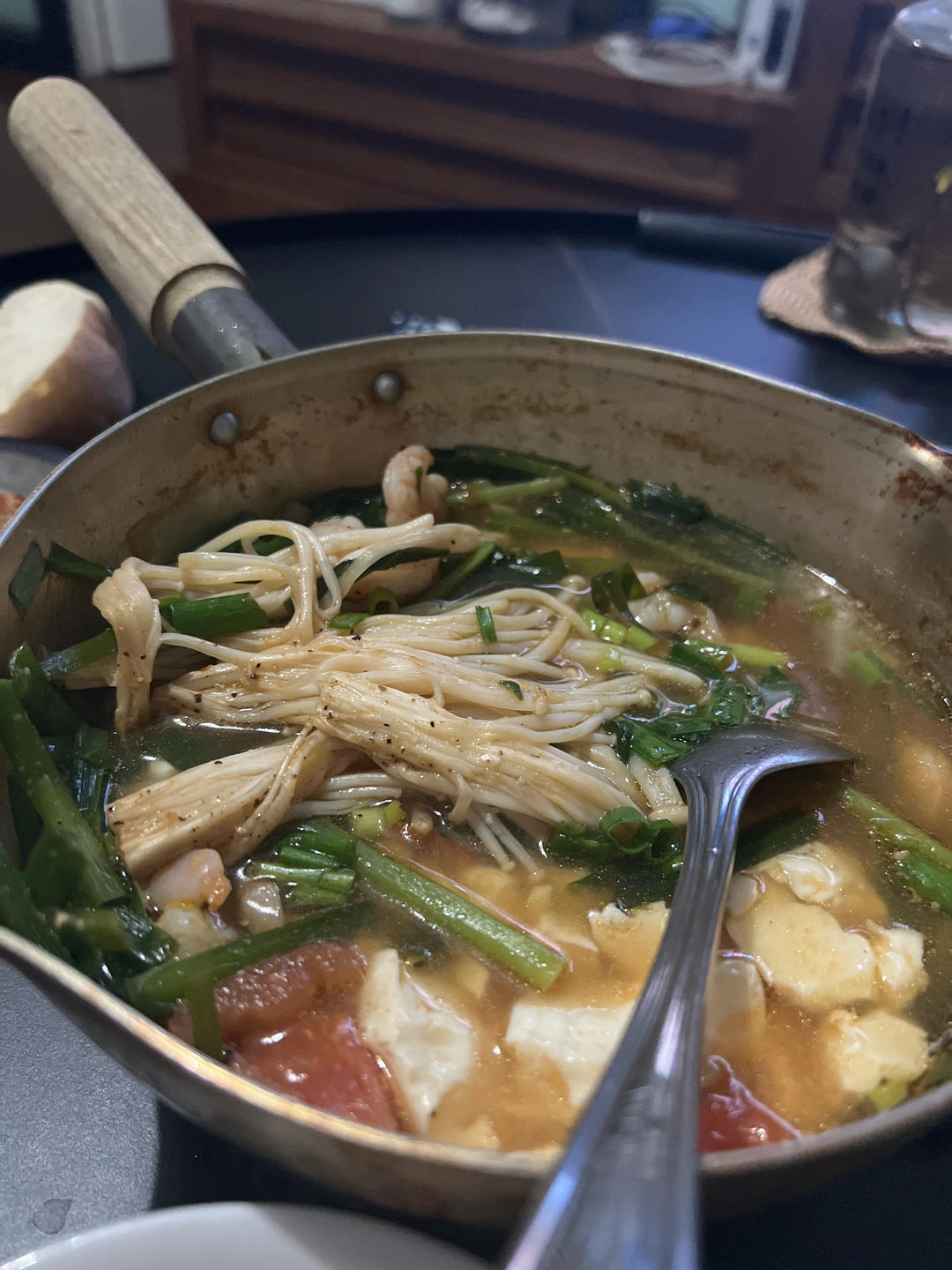 番茄虾仁豆腐煲