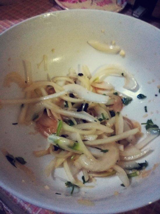 凉拌洋葱木耳