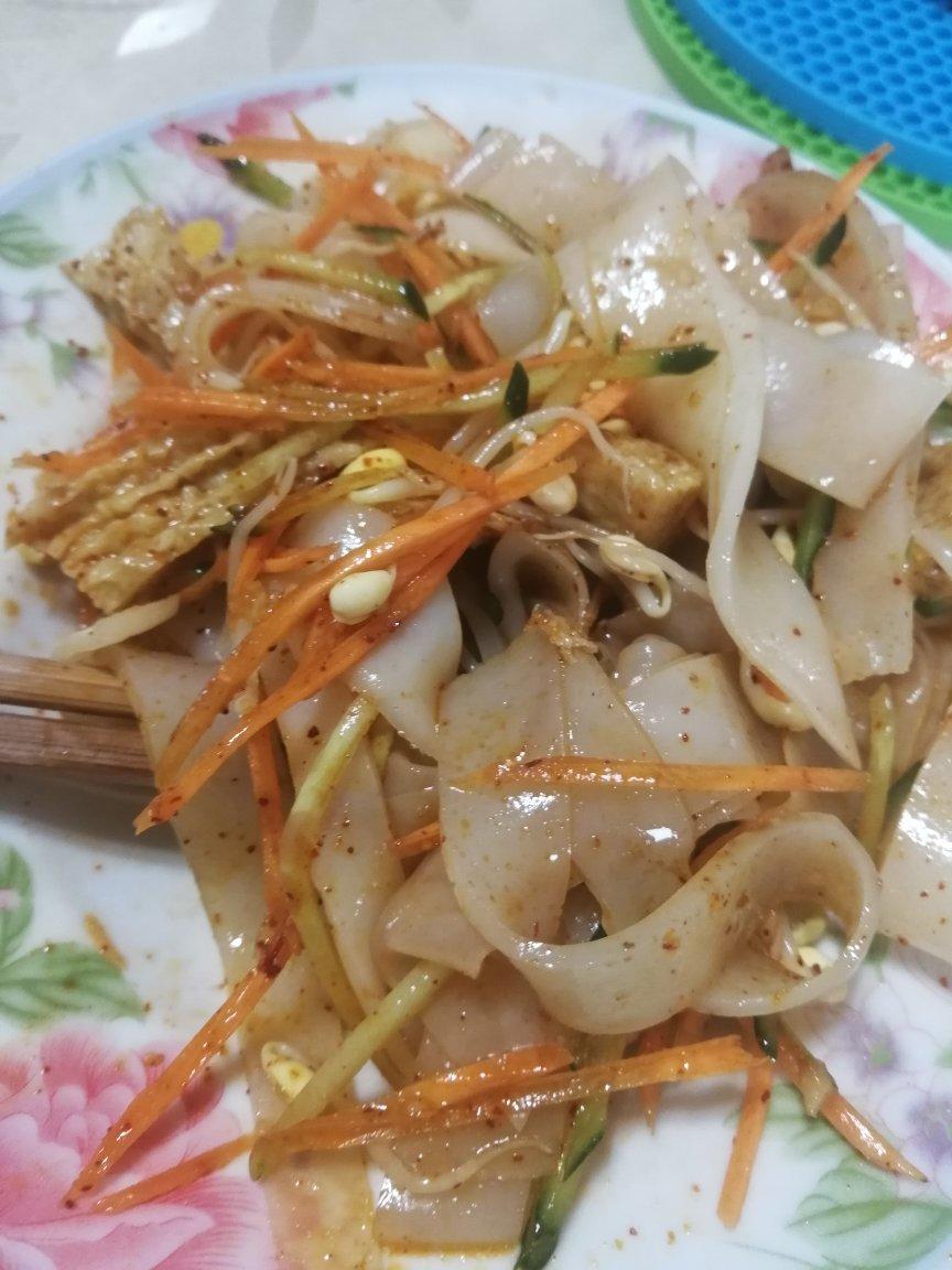 自制洗面版凉皮，弹性十足，零失败