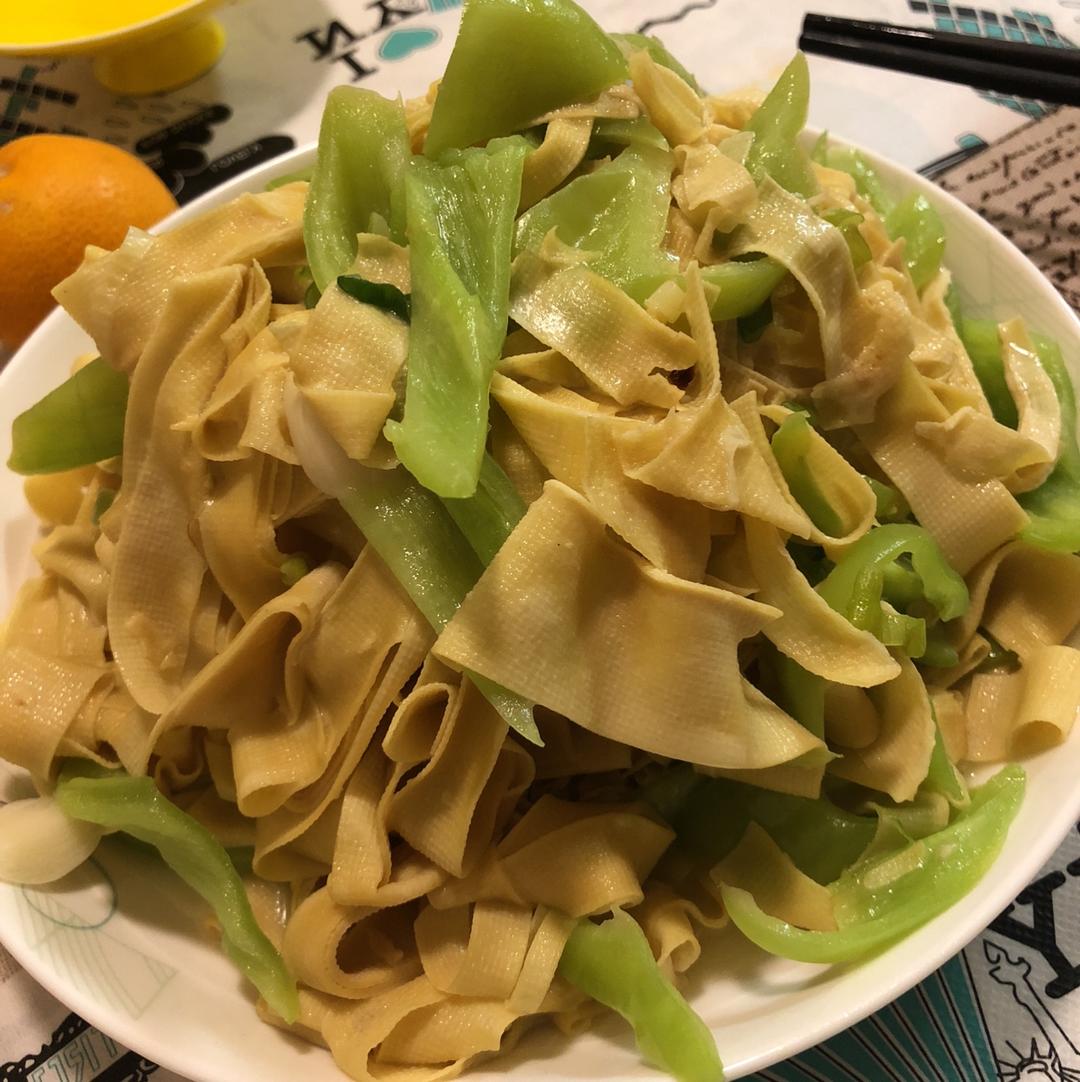 尖椒炒干豆腐