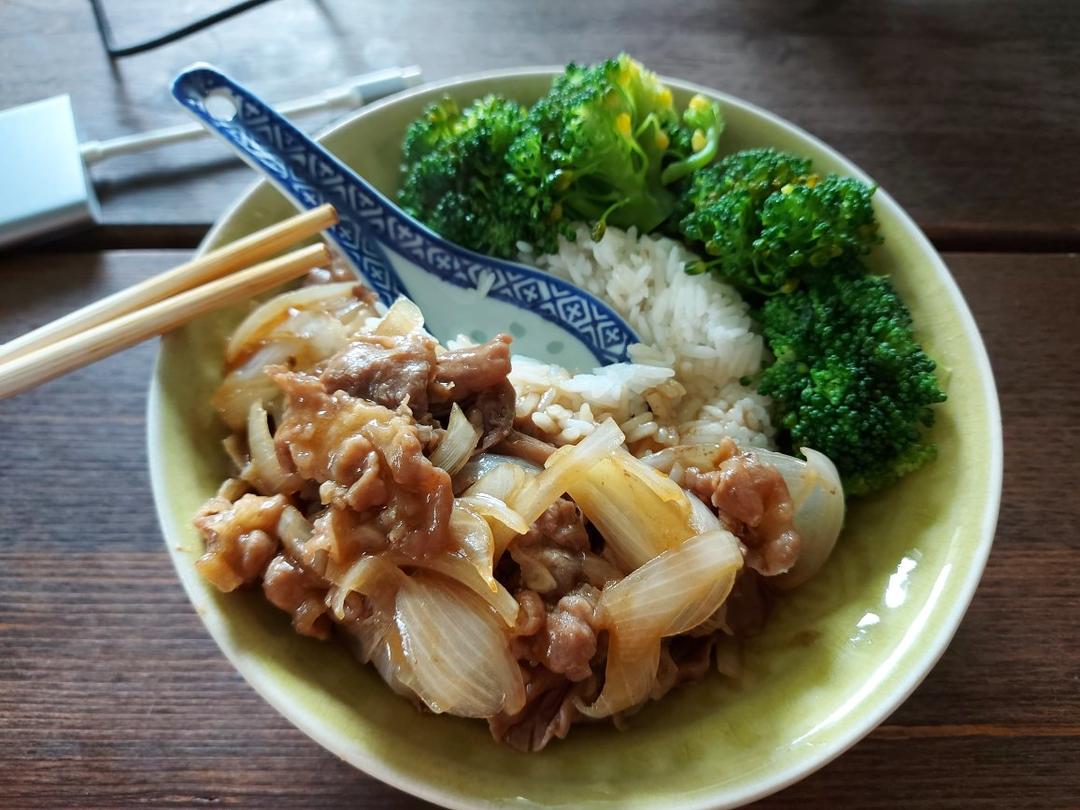日式肥牛饭