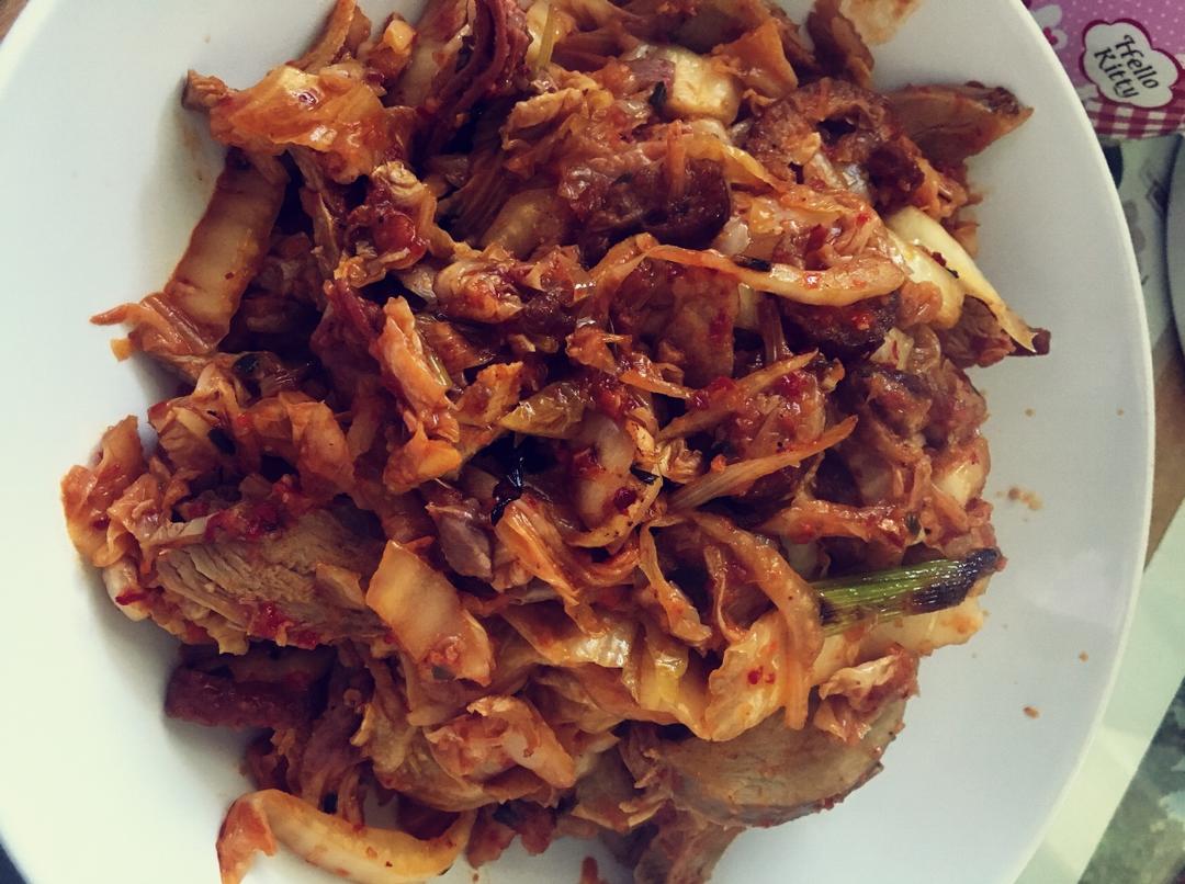 辣白菜炒五花肉