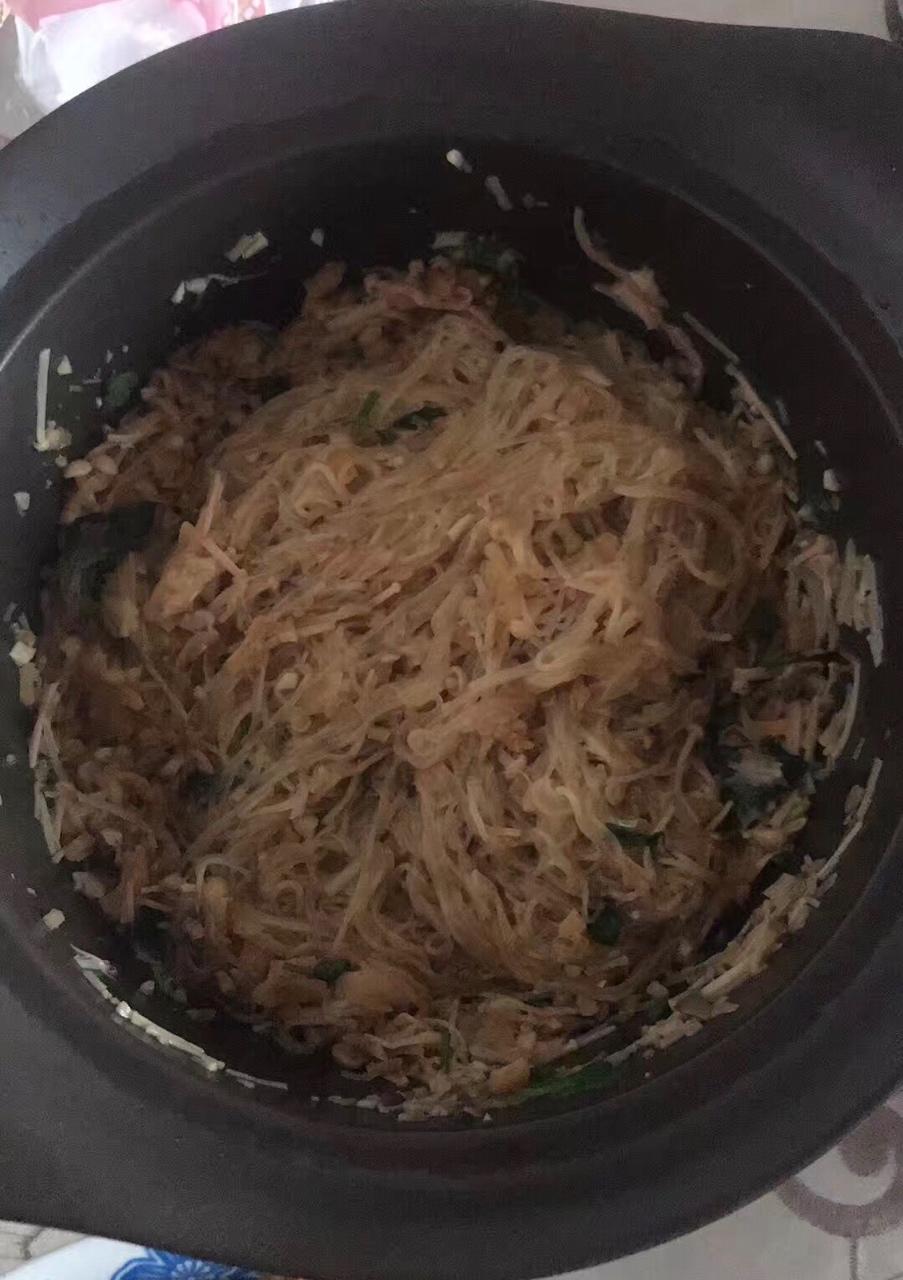香菇干贝粉丝煲