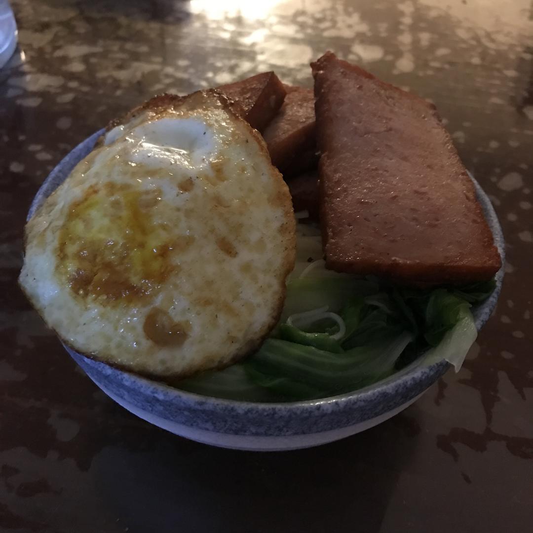 港式餐蛋面