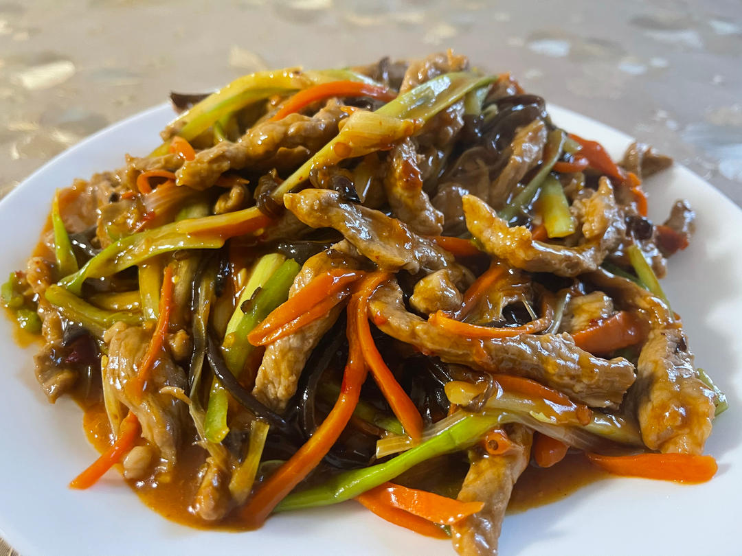 和饭店做的一个味道的酸甜辣鱼香肉丝