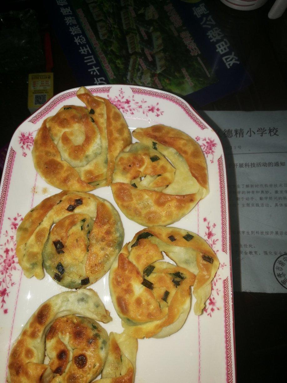 饺子皮版葱油饼