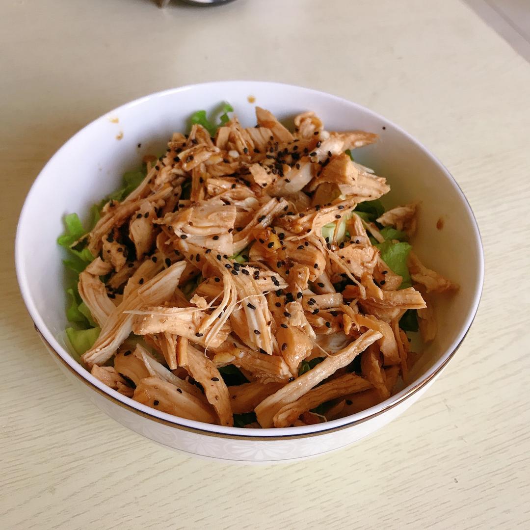 鸡丝生菜沙拉