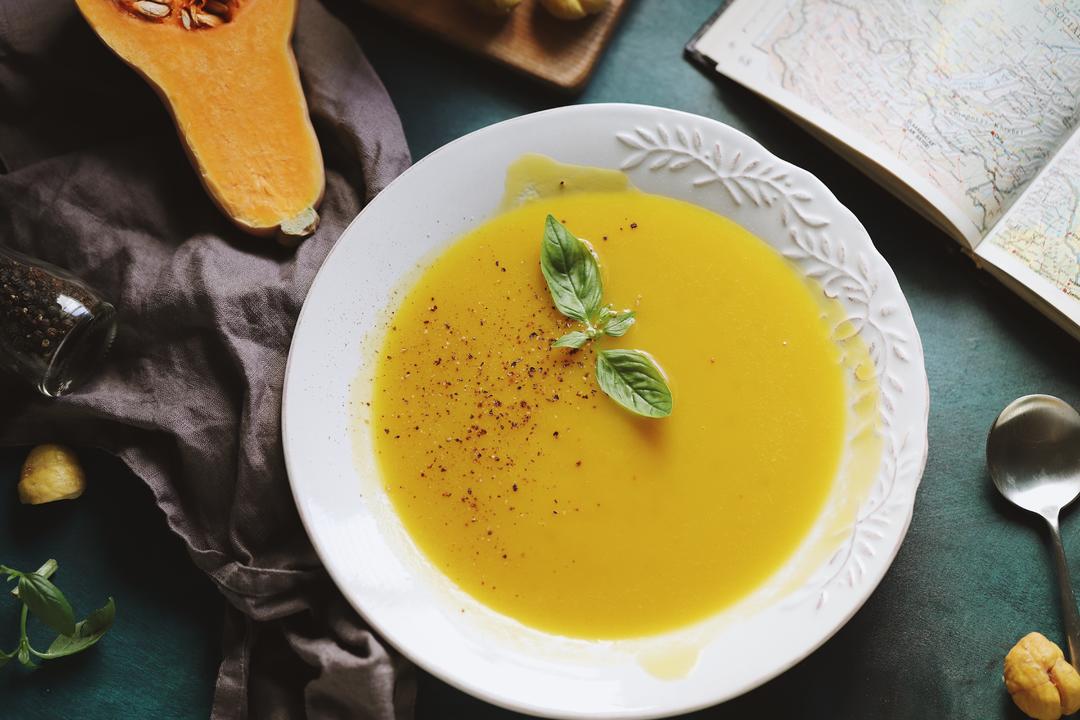 奶油南瓜栗子浓汤