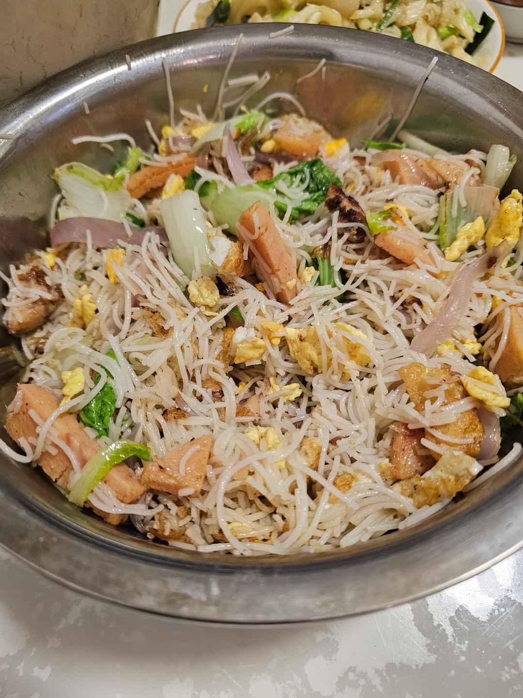 快手红烧肉罐头焖米粉