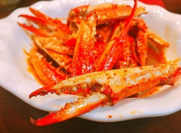 秘制香辣回味蟹钳的做法湘式配方酱汁红油的做法