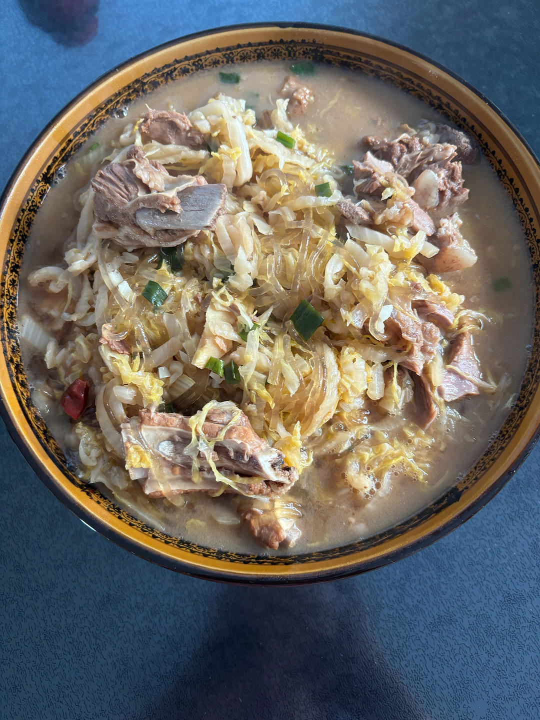 东北酸菜炖排骨