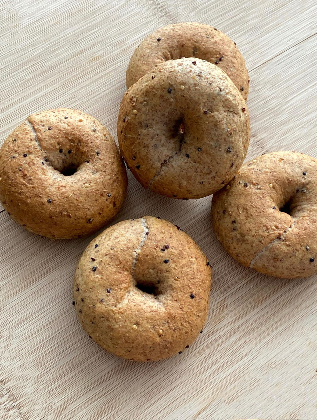 无油无糖全麦奇亚籽贝果