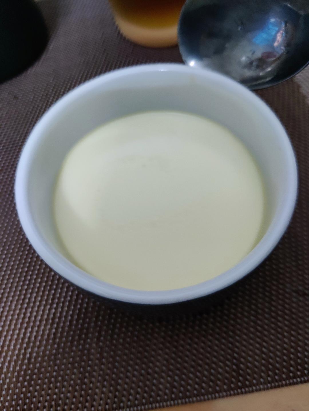 牛奶布丁