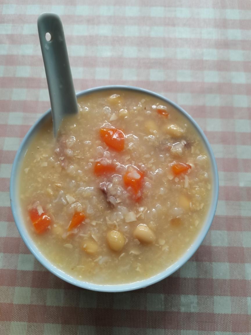腐竹黄豆胡萝卜淮山瘦肉粥