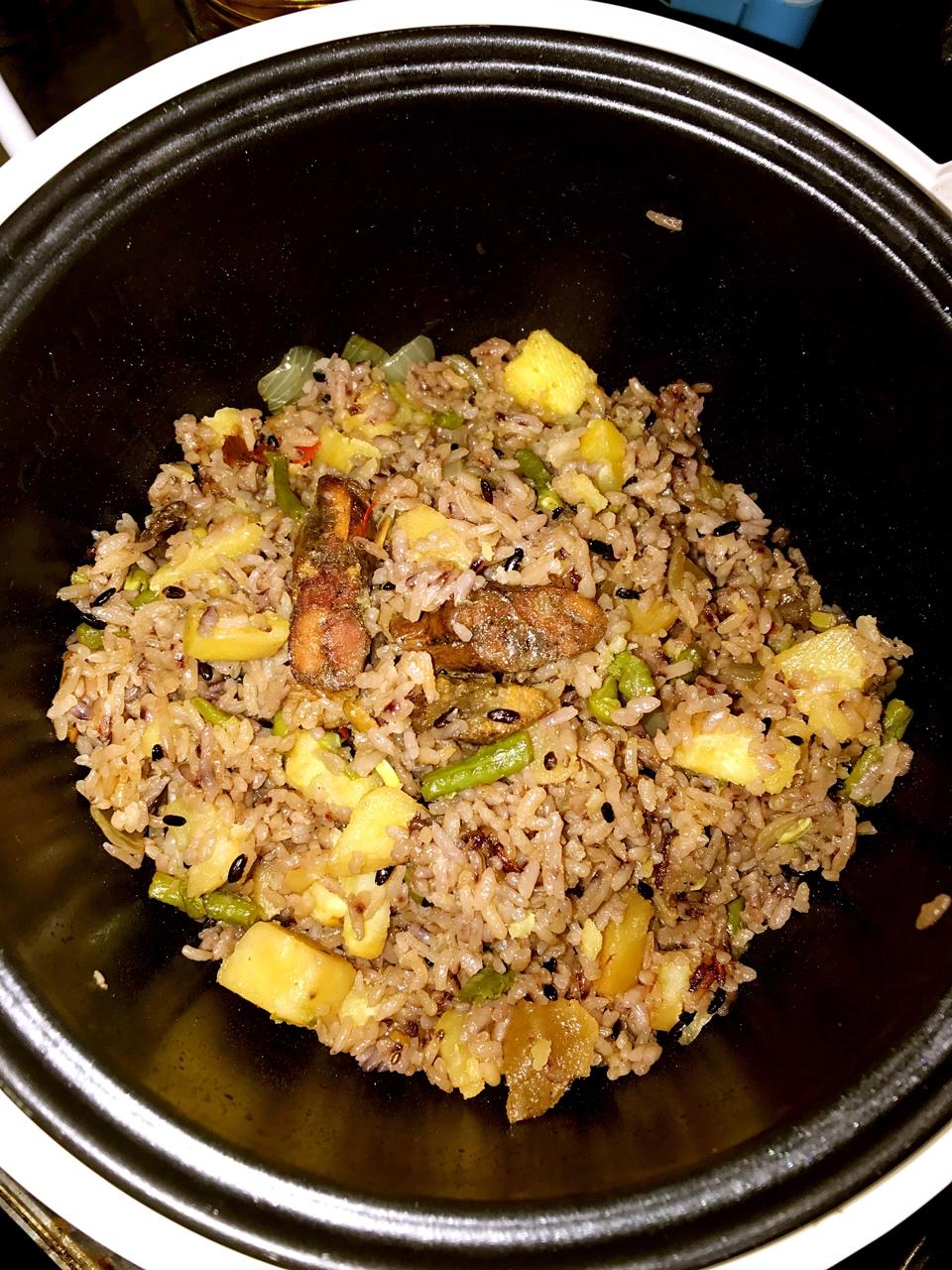香肠土豆闷饭