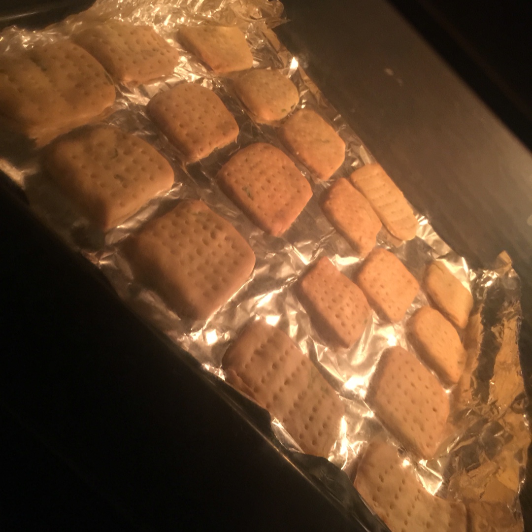 无糖香葱苏打咸饼干