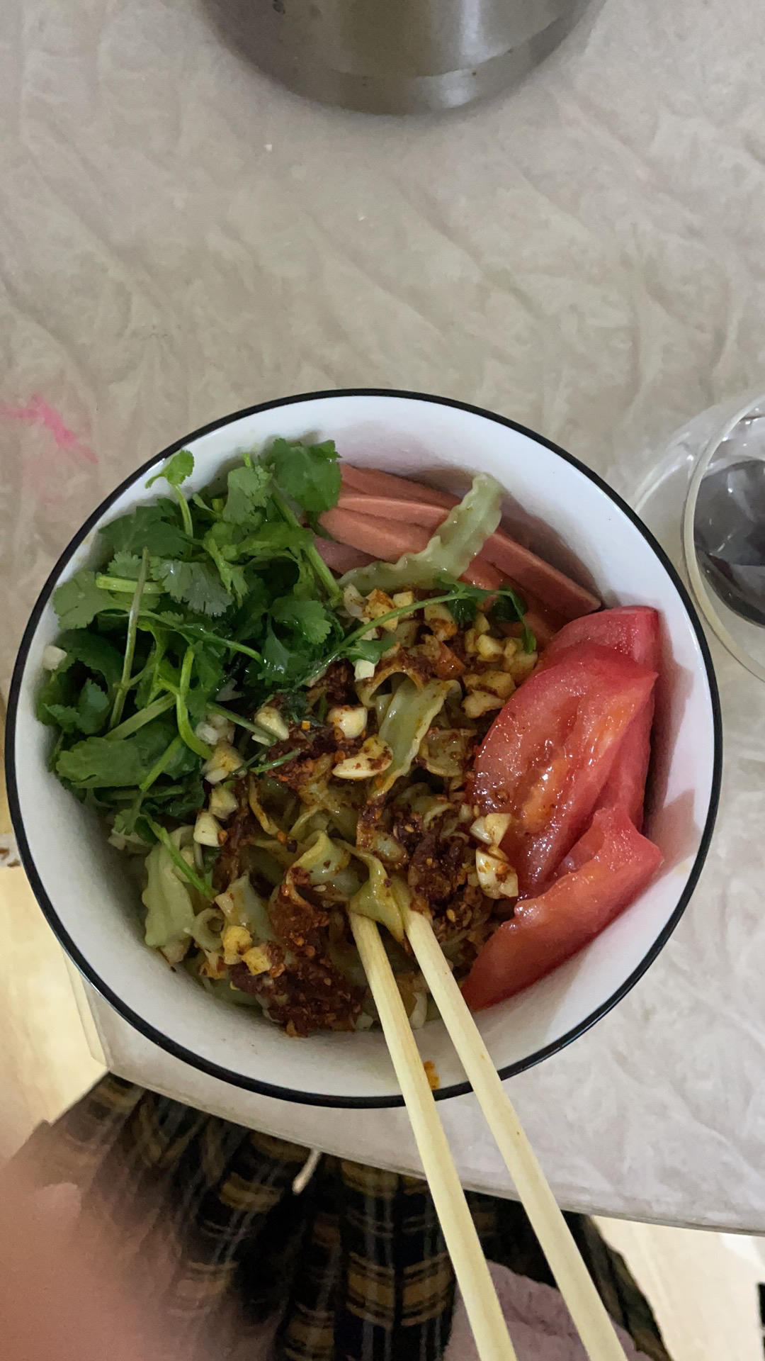 十分钟就能吃上的超简单油泼面