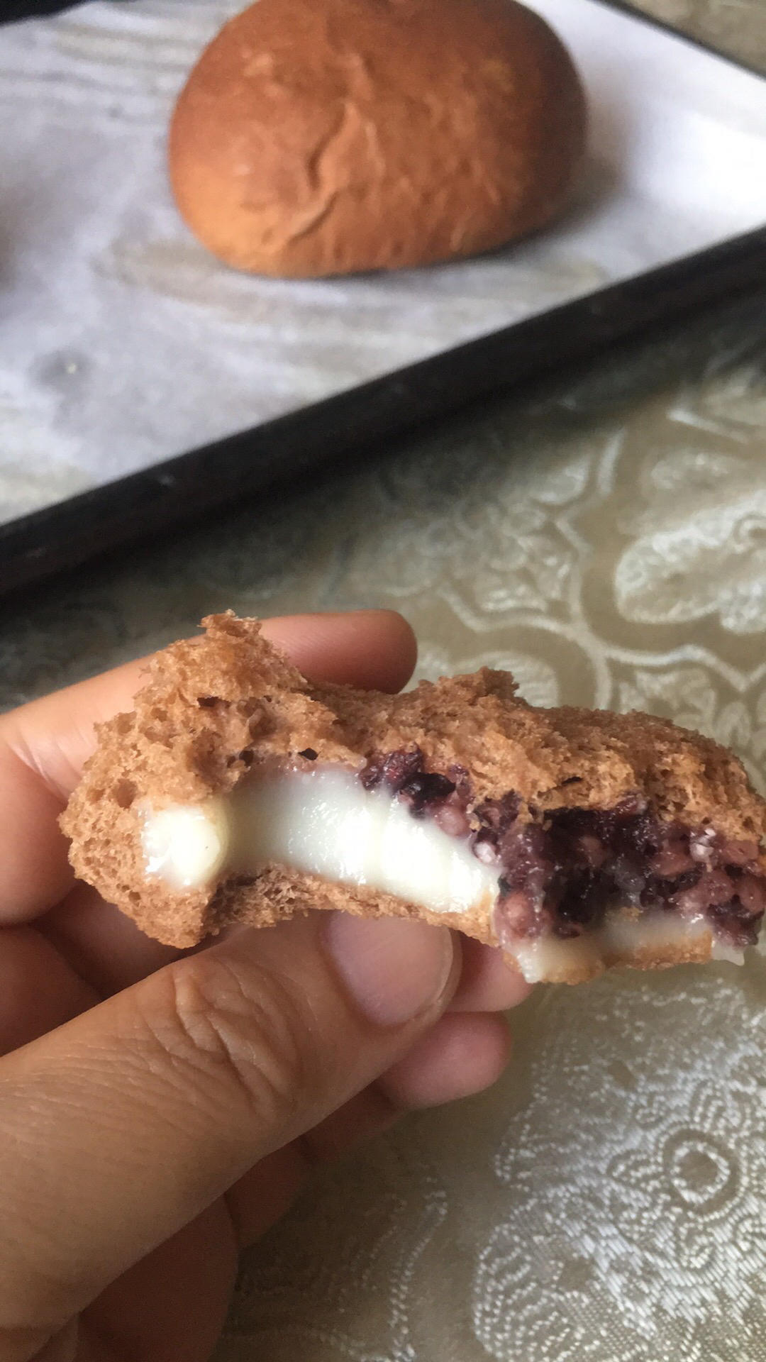 来做秋天的第一个软欧，紫米麻薯可可软欧包！