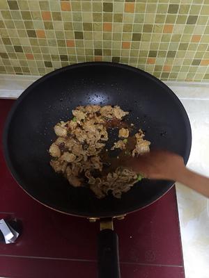 土豆片炒牛肉的做法 步骤3