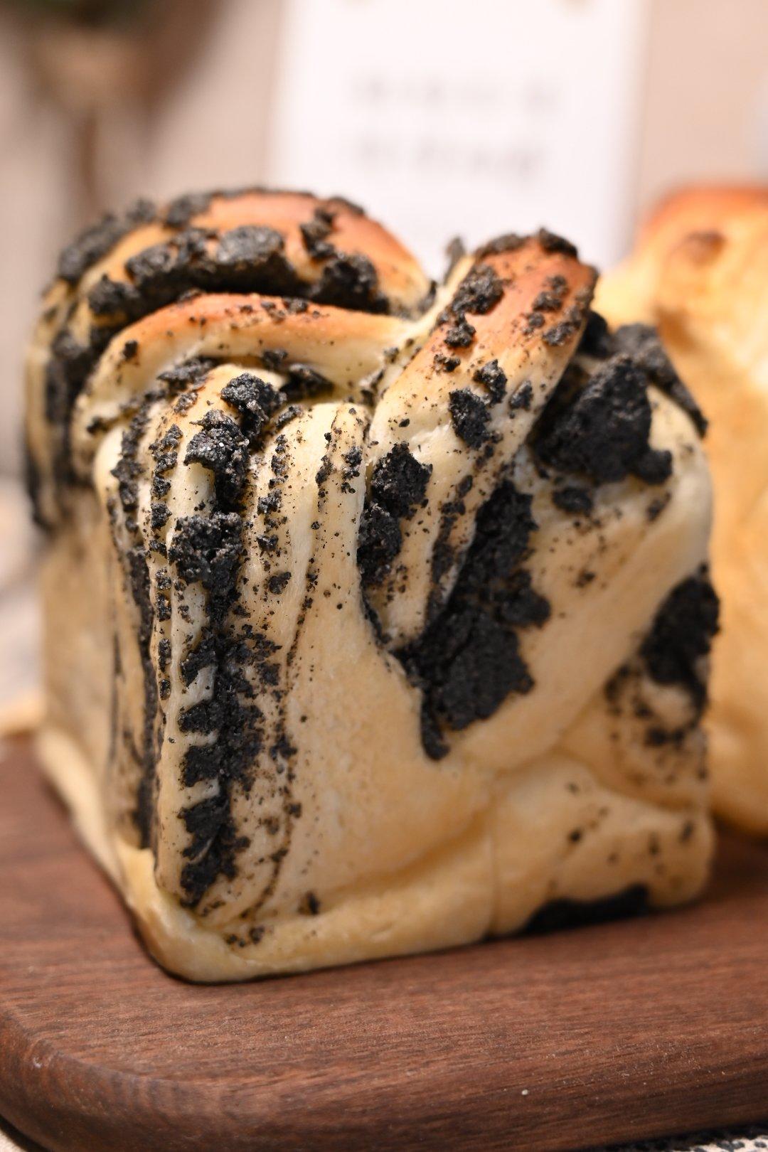 料多多系列--黑芝麻奶酥小吐司