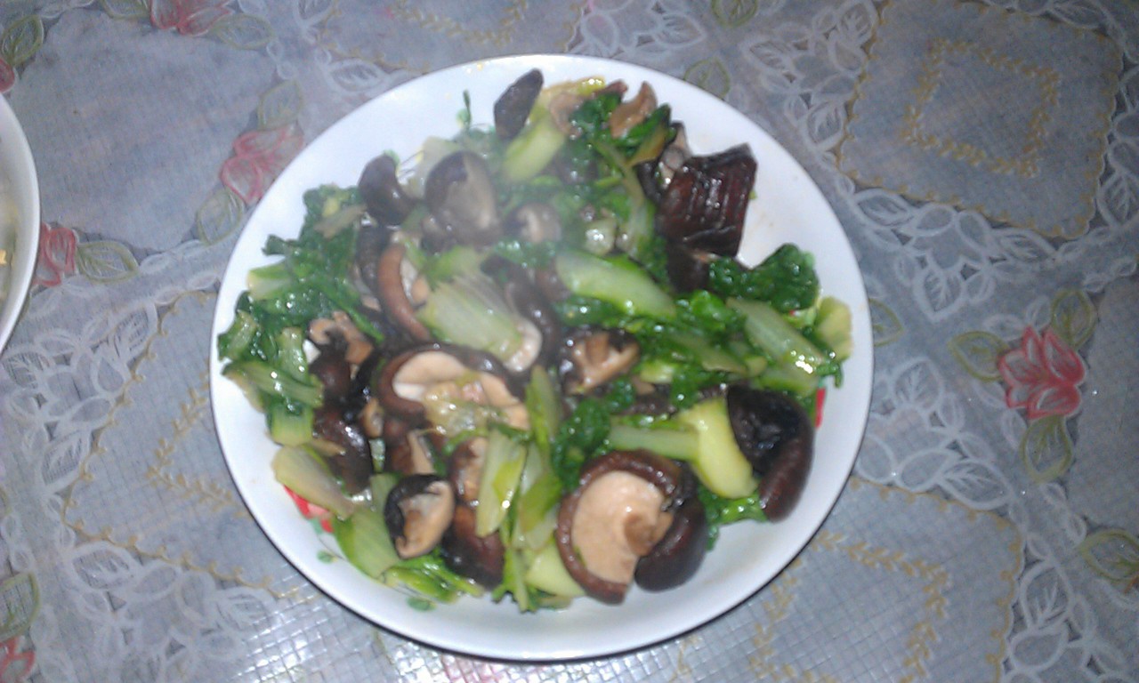 鸡油香菇炒青菜