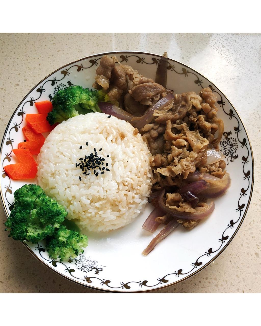 肥牛饭
