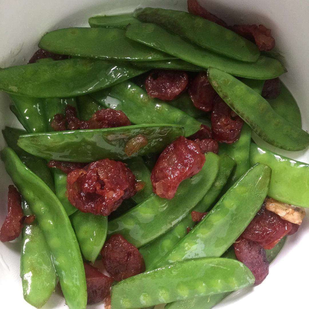腊肠炒荷兰豆